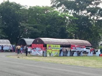 Peserta Vaksinasi Massal Membludak, Banyak Warga Tidak Kebagian Vaksin